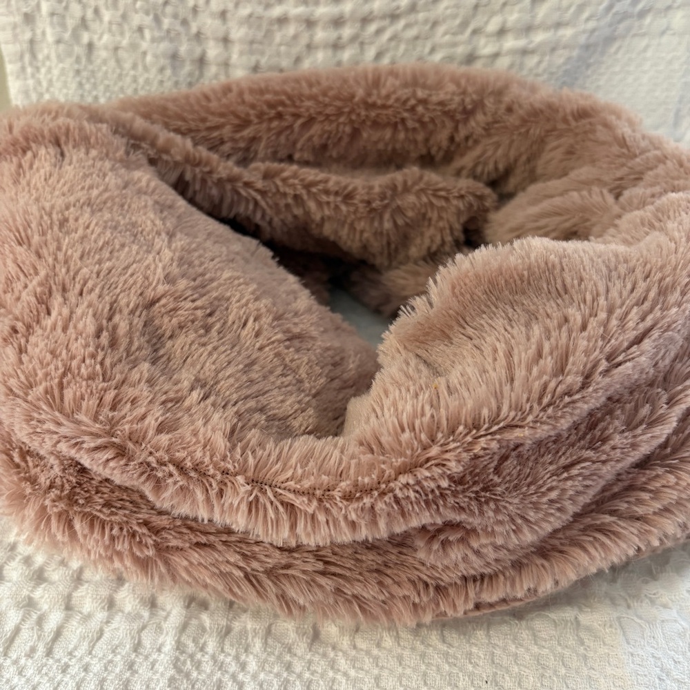 Neck Warmer / Luxurious Faux Fur Scarf Blush Pink Reversible Knit Denver Hayes